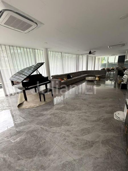 8 Bed Bungalow (Landed) for Rent in  Wak Hassan Drive - Image 9